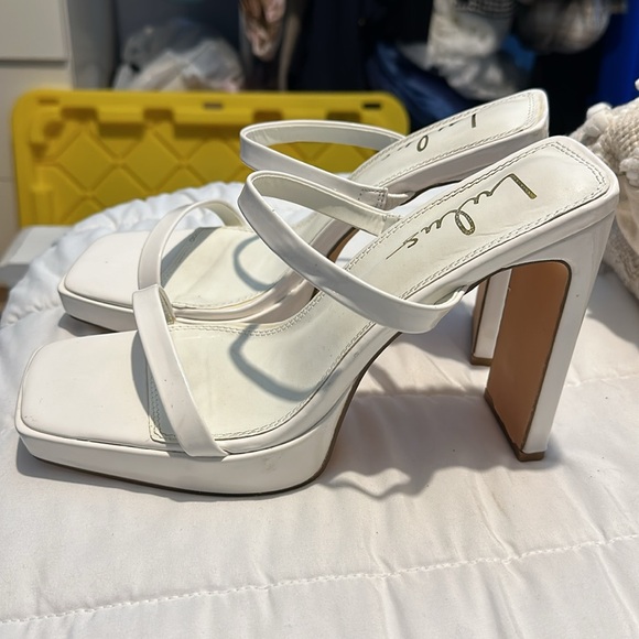 White platform heels - Picture 5 of 6